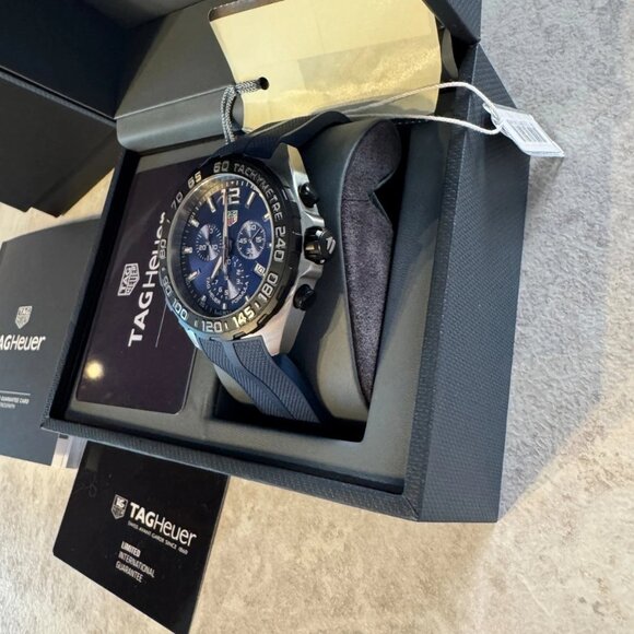 Authentic TAG Heuer Formula 1 Chronograph Quartz Blue Rubber Watch - Picture 8 of 11